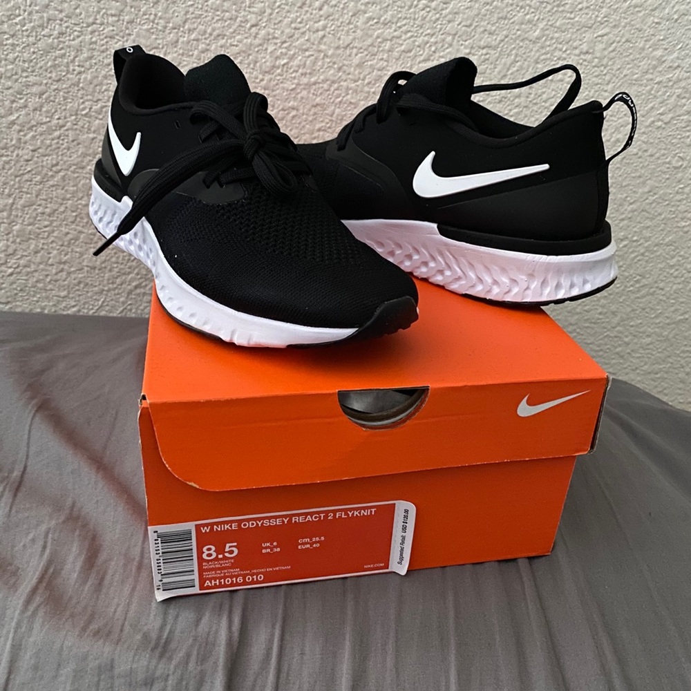 White Nike Odyssey